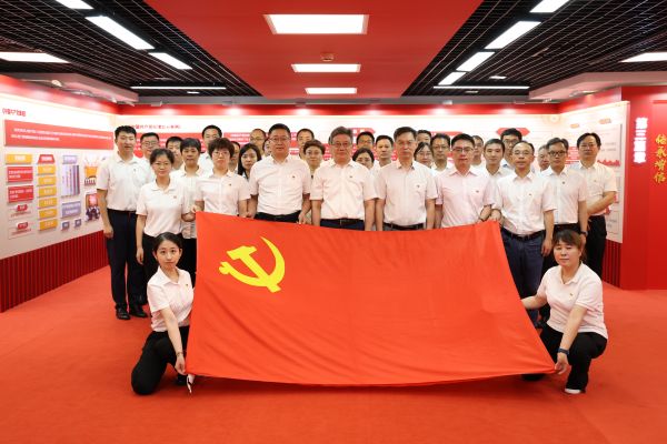 图4 国资委合照.jpg 图4 国资委合照.jpg